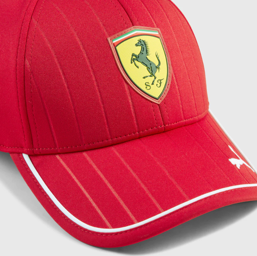 Gorra Ferrari F1™ 2025 Team Oficial PUMA Scuderia